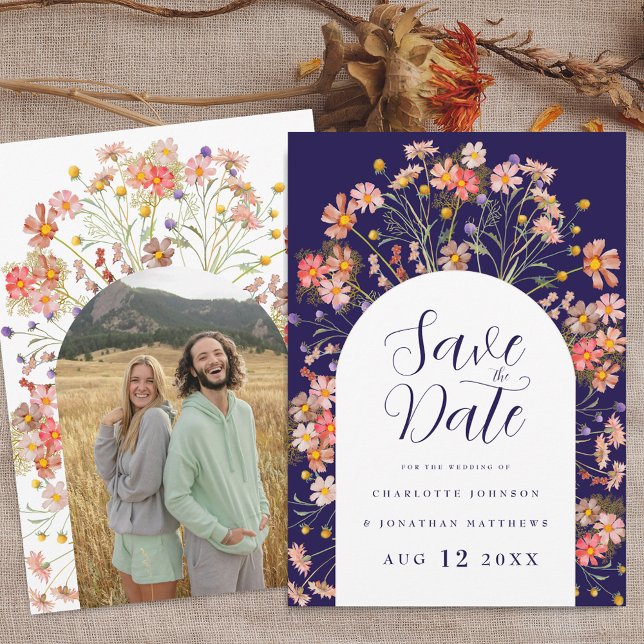 Reserve A Data Casamento de Flor Selvagem Russo com Arch Boho Fal (Photo arch boho fall rustic wildflower floral arch navy blue and white wedding save the date invite)