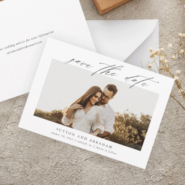 Reserve A Data Casamento de Fotografias de Script Elegante (Elegant script calligraphy photo wedding save the date announcement cards.)