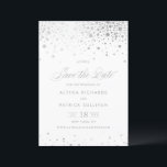 Reserve A Data Casamento Faux Silver Foil Confetti Dots<br><div class="desc">Adicione um pouco de luxo e faísca ao seu anúncio de casamento com este espantoso Faux Silver Foil Confetti Salve o Cartão de Data. Apresentando um belo design de confete com sotaques elegantes de folha prateada. O guião delicado e fluente complementa perfeitamente os detalhes espumantes, criando um anúncio de casamento...</div>