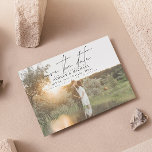 Reserve A Data Casamento Fotográfico 2 do Modern Vellum<br><div class="desc">Envie seus anúncios de noivado em estilo com este elegante casamento branco 2 foto faux vellum overlay Salve a data, com a moderna tipografia de script escrita à mão emparelhada com fontes serif elegantes como uma camada branca, sobre sua foto de noivado horizontal (orientação da paisagem) favorita. A parte de...</div>