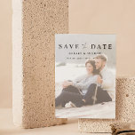Reserve A Data Casamento Fotográfico do Moderno Elegante Vellum O<br><div class="desc">Envie seus anúncios de noivado em estilo com este elegante casamento branco 2 foto faux vellum overlay Salve a data, com a moderna tipografia de script escrita à mão emparelhada com fontes serif elegantes como uma sobreposição de texto, sobre sua foto de noivado favorita. A parte de trás do convite...</div>