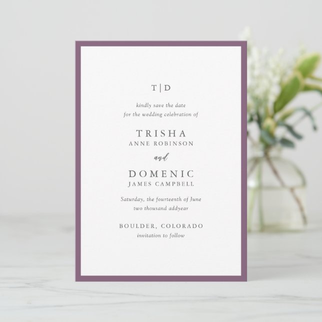 Reserve A Data Casamento Moderno com Monograma Roxo Elegante (Em pé/Frente)