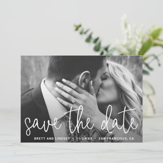 Reserve A Data Casamento Moderno Fotográfico Simples Script Branc (Em pé/Frente)