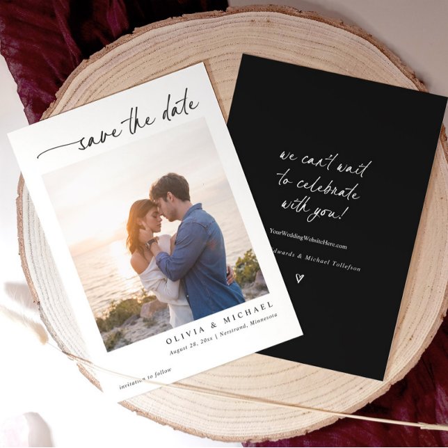 Reserve A Data Casamento Preto e Branco com Letra Moderna e Elega (Minimalist save the date card with couple photo and modern handwriting script in black and white.)