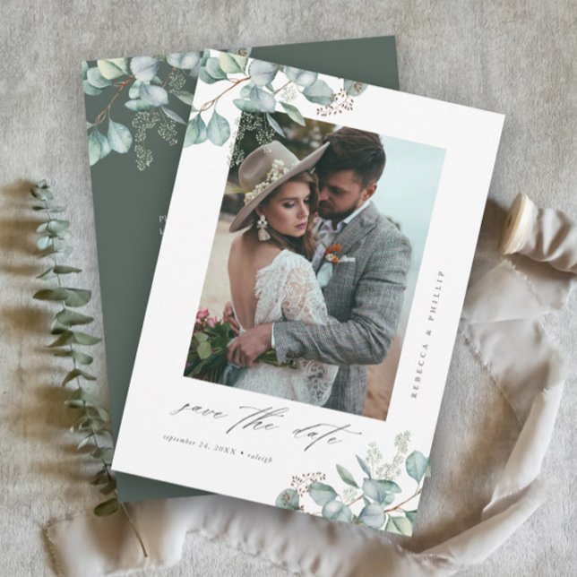 Reserve A Data Código QR de Foto de Casamento de Eucalipto Verde  (Elegant Eucalyptus Greenery Photo Wedding Save the Dates with QR code.)