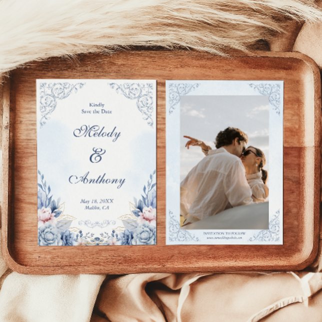 Reserve A Data Dusty Blue Floral Wedding Save the Date (Criador carregado)