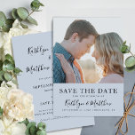 Reserve A Data Dusty Blue Modern Typografia Simple Photo Casament<br><div class="desc">A Tipografia Moderna Dusty Blue Simple Photo Wedding Salva O Cartão De Convite À Data. Avise sua família, amigos e colegas que você marcou uma data para sua celebração de casamento com este casamento elegante, na moda e moderno, salve o cartão de convite. Todos os textos estão pré-organizados para que...</div>