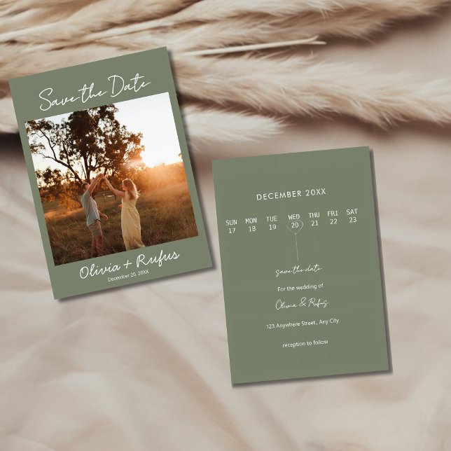 Reserve A Data Elegant Sage Green Photo Save the Date Card (Criador carregado)
