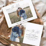 Reserve A Data Elegante Salve o Minimalista de Foto do Script de<br><div class="desc">Casamento Salve os Cartões de Data que têm uma foto na frente e atrás. Os Cartões salve a data contêm uma moderna tipografia cursiva escrita escrita escrita escrita escrita escrita escrita escrita que é elegante,  simples e moderna a ser usada depois da simples celebração do dia de casamento minimalista.</div>