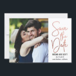 Reserve A Data Escrita Chic EDITÁVEL COR Salvar A Data RoseGold<br><div class="desc">Cartões modernos de salvar a data pela Berry Berry Sweet Designs. Itens correspondentes e outras opções de cores estão disponíveis em nosso site WWW.BERRYBERRYSWEET.COM ou mediante solicitação. A cor do fundo pode ser alterada usando as ferramentas de personalização online.

Design © Berry Berry Sweet Designs</div>