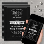 Reserve A Data Festa de Reforma Surpresa! Preto e Branco<br><div class="desc">Você pode guardar um segredo? Convide colegas, colegas de trabalho, família e amigos para uma elegante e excitante celebração surpresa de aposentadoria com preto e branco personalizado para salvar os convites de festas de data. Toda a redação desta modelo é simples de personalizar, incluindo a mensagem que diz "Shhh! É...</div>