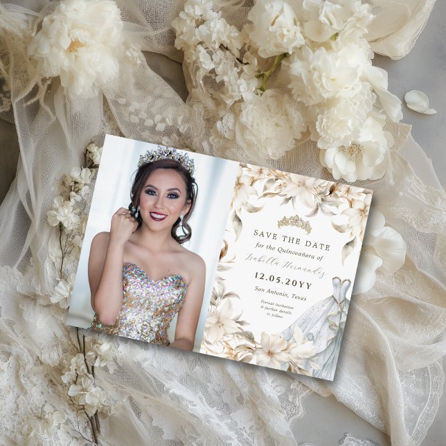 Reserve A Data Floresta de inverno Dourada branca Quinceañera Ves (This elegant white and gold quince invitation is perfect for a chic, sophisticated look.)