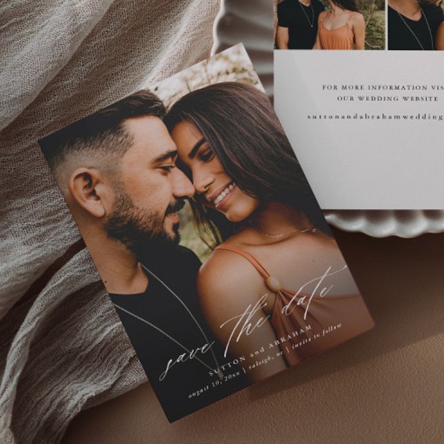 Reserve A Data Foto com Letra Mínima (Elegant script 3 photo wedding save the date announcement cards.)