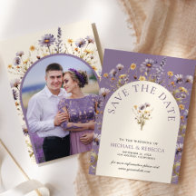 Foto de casamento de flor silvestre boho roxo empo