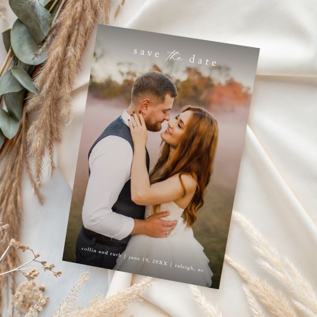 Reserve A Data Foto de casamento simples com sangria total (Simple full bleed wedding photo save the date with elegant text and QR code backer.)