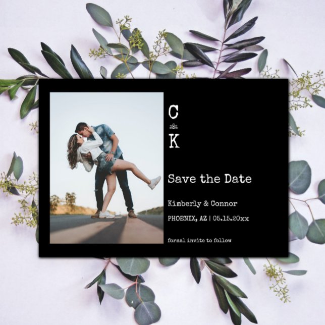 Reserve A Data Foto de Monograma Minimalista Preto (Black Minimalist Monogram Photo Save the Date)