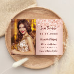 Reserve A Data Foto de pincel de ouro de rosa de aniversário - sa<br><div class="desc">Adicionar uma foto de tamanho vertical. Uma elegante cor de fundo rosa,  gradiente de cinza,  decorada com brilho falso,  brilhos. Personalize e adicione um nome e os detalhes.</div>