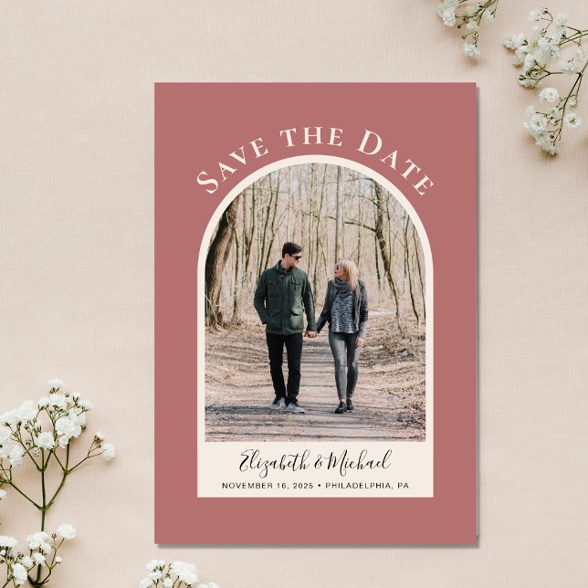 Reserve A Data Foto de Quadro de Arch Moderno (Celebrate your love story with a save the date showcasing your photo in an elegant arch frame)