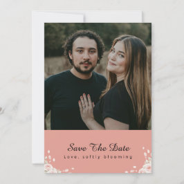 Reserve A Data Foto de Rótulo Moderno de Pétala Sussurrada Rosa E