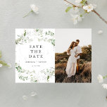 Reserve A Data Foto Elegante Terthy Greenery<br><div class="desc">Linda cor-de-água verde enquadra seus detalhes neste elegante e moderno salve a data com foto. O verso oferece espaço para adicionar detalhes adicionais. Perfeito para belos eventos em qualquer época do ano. Esta é parte da minha coleção "Terrenos".</div>