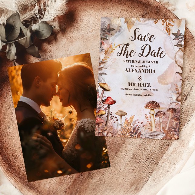 Reserve A Data Foto: Mushroom Toadstool Casamento de Floresta Enc (Criador carregado)