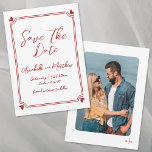 Reserve A Data Fotos Desenhadas à Mão Caprichosas Simples Casamen<br><div class="desc">Cartão de "Save the Date" de casamento simples desenhado à mão, em vermelho e branco, com um toque caprichoso. Este cartão de "Save the Date" em vermelho e branco, inspirado na Europa, apresenta um design limpo e minimalista, perfeito para casais que buscam elegância atemporal. Uma moldura sutil desenhada à mão...</div>