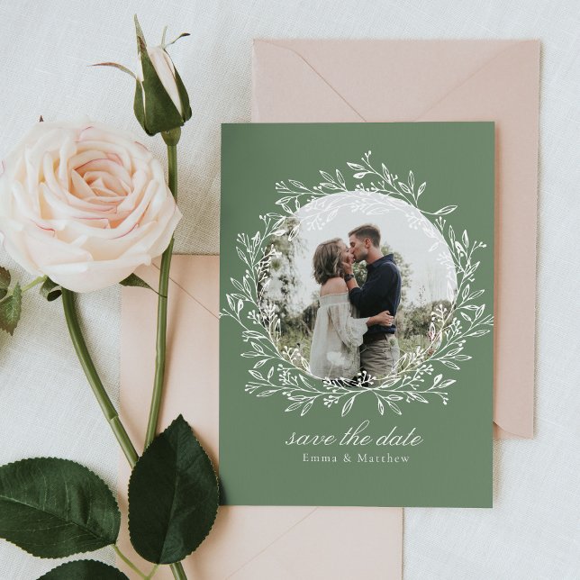 Reserve A Data Guirlanda da Linha Botânica Elegante Sage Foto & Q (Sage green wedding invitation with elegant white botanical wreath - mockup Image by rawpixel.com)
