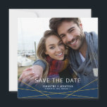 Reserve A Data Linhas Geométricas Douradas | Foto Quadrada Save t<br><div class="desc">Este cartão de anúncio de casamento save the date com foto quadrada apresenta uma moldura que preenche toda a frente do cartão. Um gradiente azul-marinho e linhas douradas simples acentuam a parte inferior da foto. O texto personalizado permite que você adicione os nomes da noiva e do noivo e a...</div>
