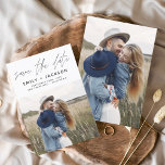 Reserve A Data Minimalista Salvar a data Foto manuscrita<br><div class="desc">Foto de Script Manuscrito Moderno e Elegante Salve o Cartão de Casamento de Data. O cartão de convite para salvar data inclui uma tipografia de chic e na moda com um design simples e minimalista sobre fundo branco ao qual você pode adicionar sua fotografia personalizada de noivado.</div>