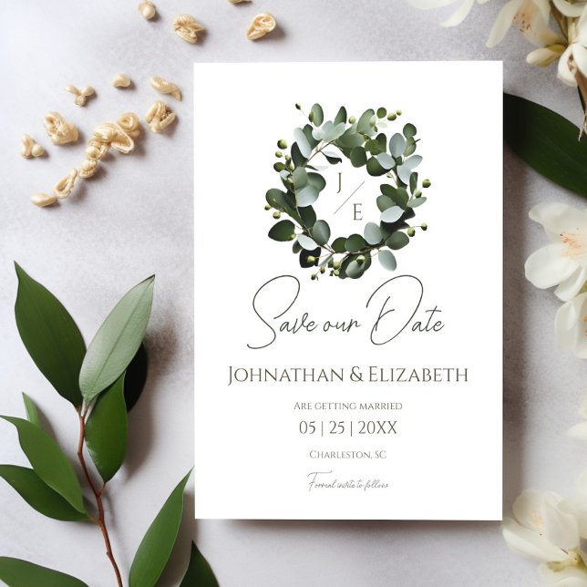 Reserve A Data Monograma Moderno Eucalyptus Wreath | Branca (White Modern Monogram Eucalyptus Wreath Save the Date)