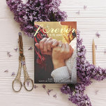 Reserve A Data O Forever tem um belo anel! Foto do noivado<br><div class="desc">Um moderno salve a data ou o cartão de anúncio do casamento com as palavras "Forever tem um belo anel!",  além de sua foto e detalhes.</div>