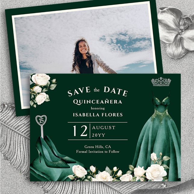 Reserve A Data Princesa Vestido e Rosas Brancas Foto Verde Esmera (Quinceanera Save the Date from Princess Dress and Roses Quinceanera Collection by Darling & May)