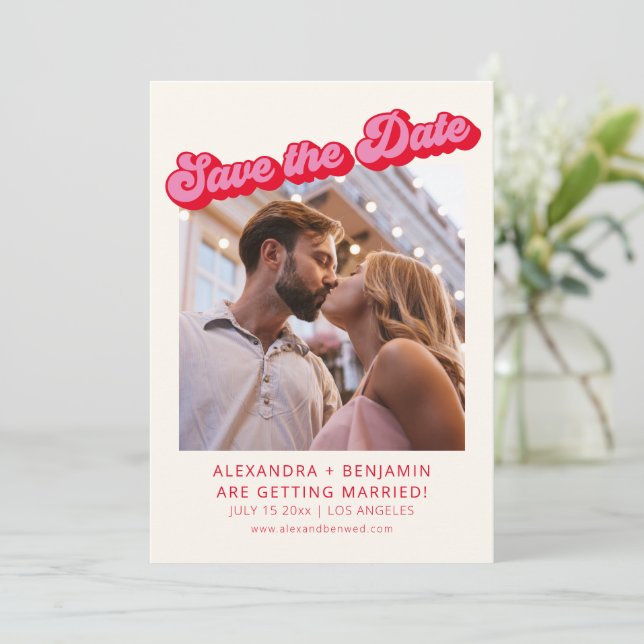 Reserve A Data Retro Modern Groovy Bold Pink Red 2 Photo  (Em pé/Frente)