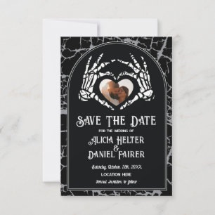 Reserve A Data Salve a Data Halloween Esqueleto Coração Mãos