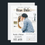 Reserve A Data Simples e Elegante Calendário Mudar a Data<br><div class="desc">Fotos de casamento simples,  elegantes e sofisticadas mudam o modelo de data com um design limpo e moderno com caligrafia / estilo de texto de pincel único. Clique em personalizar mais para mover o coração. E por favor,  entre em contato conosco para qualquer ajuda na personalização.</div>