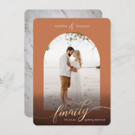 Reserve A Data Terracotta Finalmente Chegando A Uma Foto De Casa 