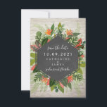 Reserve A Data Tijolo Botânico Tropical Salvar A Data<br><div class="desc">Um convite de r.s.v.p. de casamento elegante com um design geométrico inspirado em quadro-negro,  rodeado por folhagens tropicais sobre um fundo de tijolo branco.</div>