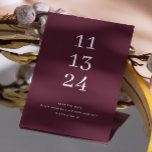 Reserve A Data Um casamento simples e moderno e elegante minimali<br><div class="desc">Um casamento simples e moderno e elegante. Salve a data em tons de burgundy e ameixa. Entre em contato comigo se precisar de itens adicionais.</div>