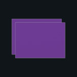 Reserve A Data um fundo roxo com um<br><div class="desc">O design é um grande quadrado azul,  que parece ser um céu claro e claro. A cor do céu é uma cor azul profunda,  dando-lhe uma aparência vibrante e viva.</div>