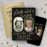 Reserve A Data Veja quem tem 60 fotos de preto e Dourado 2<br><div class="desc">Olha quem faz 60 anos! Convide familiares e amigos para uma próxima comemoração de 60 anos com fotos personalizadas para salvar os convites de festas de data. Imagens e textos neste modelo são simples de personalizar. (DICA DE IMAGEM: Uma maneira fácil de posicionar uma foto exatamente como você deseja é...</div>