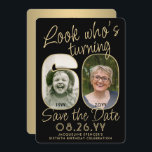 Reserve A Data Veja quem tem 60 fotos de preto e Dourado 2<br><div class="desc">Olha quem faz 60 anos! Convide familiares e amigos para uma próxima comemoração de 60 anos com fotos personalizadas para salvar os convites de festas de data. Imagens e textos neste modelo são simples de personalizar. (DICA DE IMAGEM: Uma maneira fácil de posicionar uma foto exatamente como você deseja é...</div>