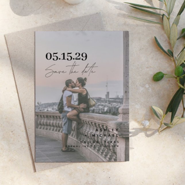 Reserve A Data Vellum Look Hand Lettered Typografia Fotográfica (Easily personalize this chic, stylish save the date card to create something uniquely yours)