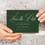 Reserve A Data Verde-Elegante Moderno<br><div class="desc">Verde de Script Elegante Moderno Salvar a Data apresenta um script grande e ousado e um estilo elegante.</div>
