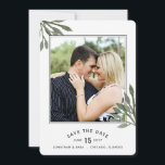 Reserve A Data Watercolor Deixa Salvar As Fotos Da Data 2<br><div class="desc">Esta opção de salvar o anúncio de data apresenta um quadro fotográfico na parte frontal e traseira da placa. O lado da frente é acentuado com folhas de aquarelas verdes.</div>