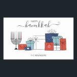Retangular Hanukkah dá presentes e menorah, adesivo de férias<br><div class="desc">Personalize o texto personalizado acima. Você pode encontrar itens de coordenação adicionais em nossa coleção "Presentes de Chanucá e Menorah".</div>