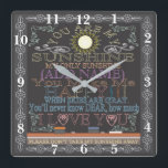 Retro Chalkboard Você É Meu Relógio De Sol<br><div class="desc">Comemore seu aniversário,  casamento,  noivado,  etc.,  com este relógio retro quadrado personalizado. Faz um belo presente. Trabalho de arte por Amelia Carrie</div>