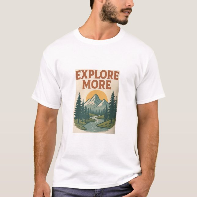 Retro "Explore More" Mountain Adventure T-Shirt (Frente)