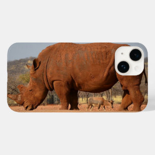 Rino com lama na foto da pele