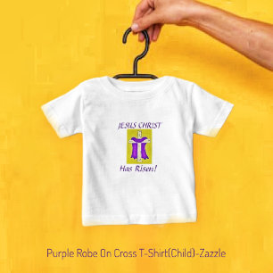 Robe Roxo Na Camisa Cruzada De Bebê