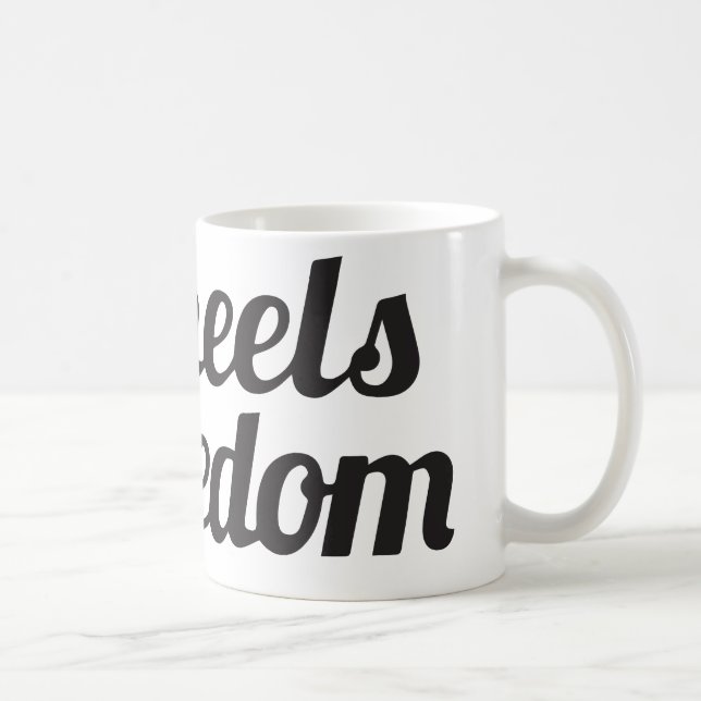 Rodas da campainha dois à caneca da liberdade (Direita)